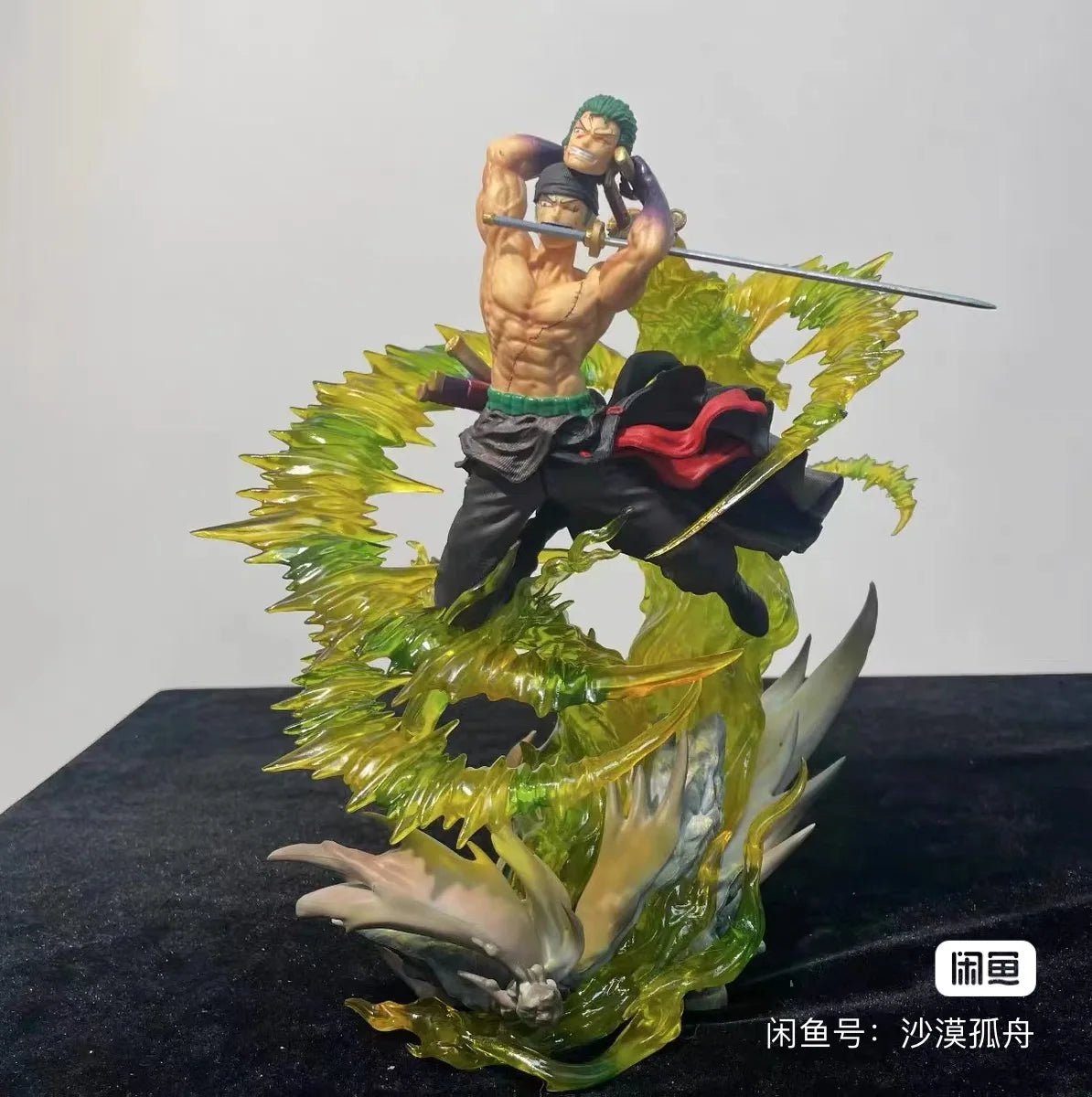 One Piece: Roronoa Zoro with light